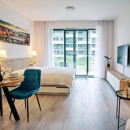 Utulny Moderni S Terasou *