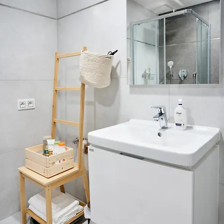 útulný Moderní S Terasou Praha