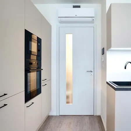 Utulny Moderni S Terasou Apartment